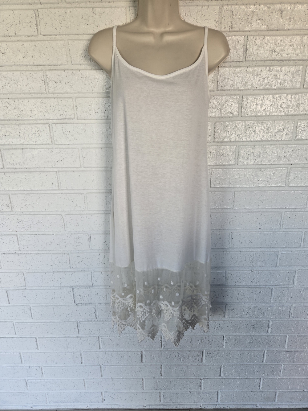 1202 Women’s White Lace-Hem Camisole Slip Dress